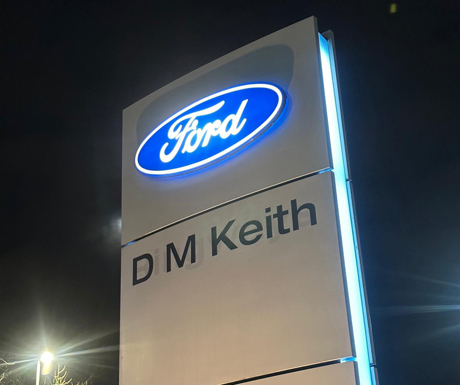 940x788px_Ford_Leeds_-_New_signage_-_close_up_2_